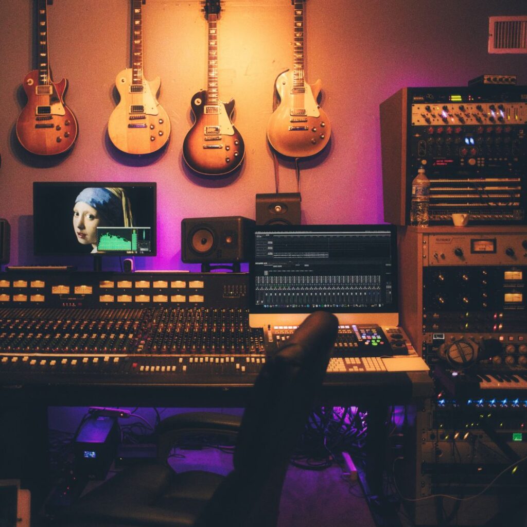 Beneficios de Grabar en Estudio de Grabación Profesional vs en Casa Mammoth Sound Studio