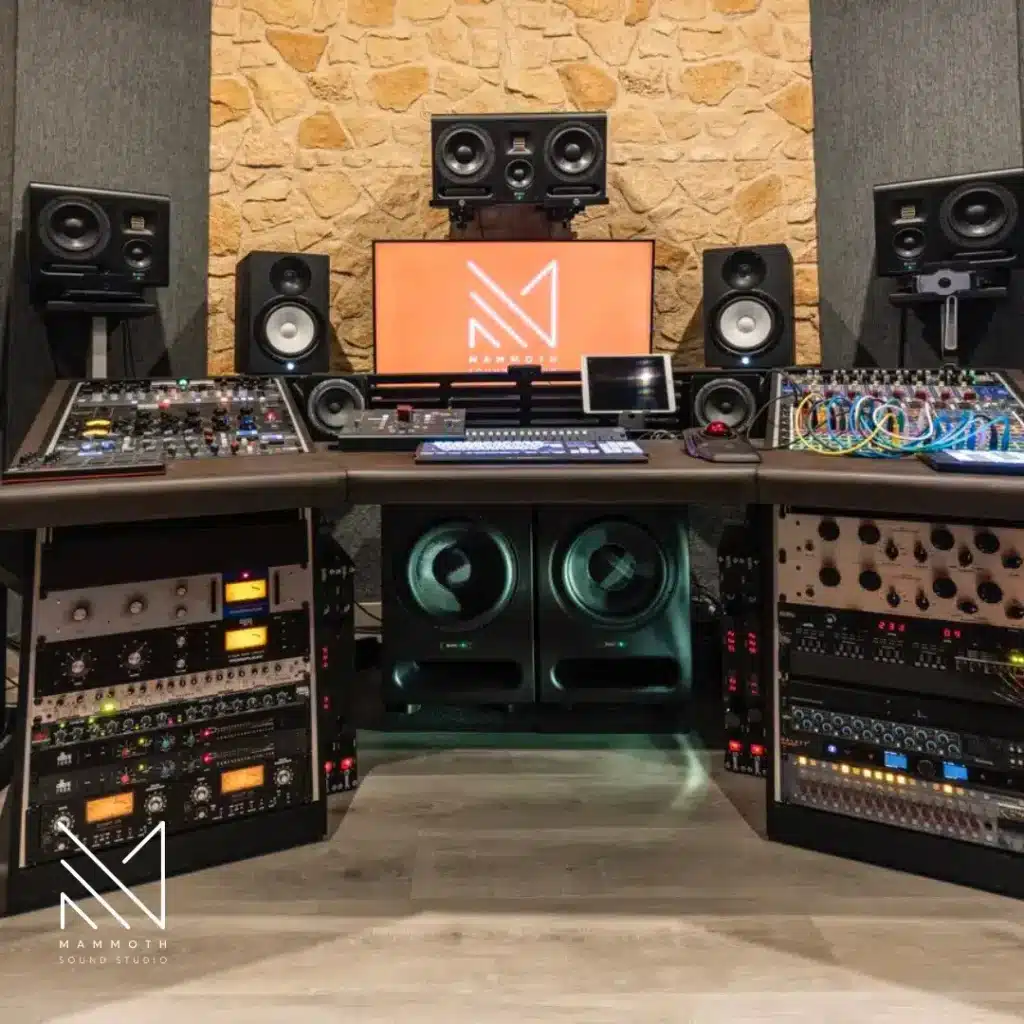 Benefits of Hiring a Music Studio vs. Home Recording