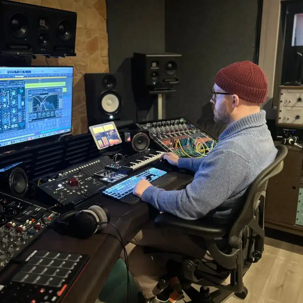 Importancia de Masterizar una Canción antes de Lanzarla - Masterización en Estudio de Grabación Mammoth Sound Studio