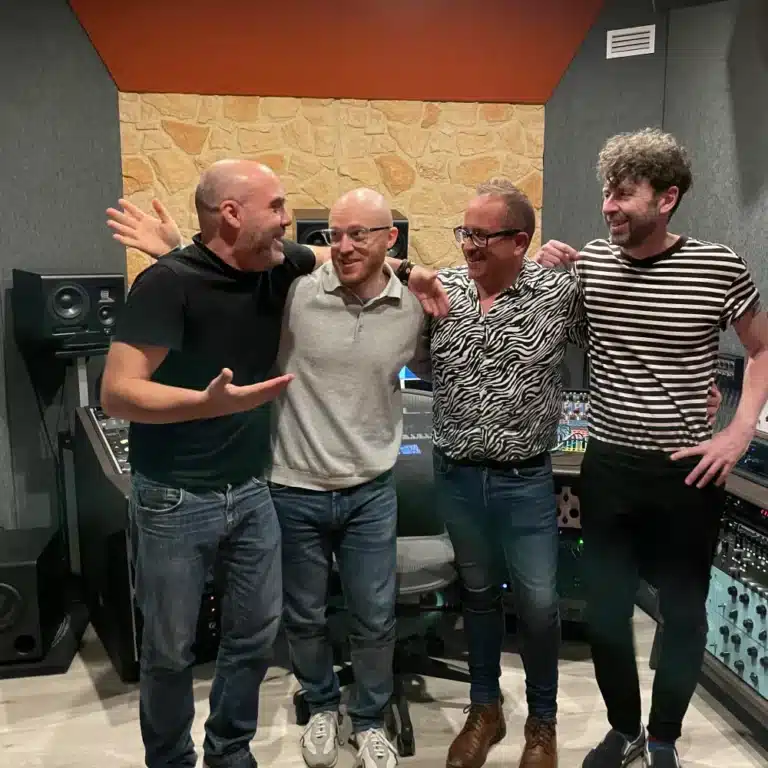 Hombre Tigre - Importancia del Trabajo en Equipo en la Producción Musical